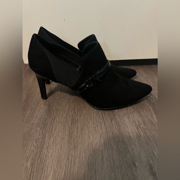 Calvin Klein Heels - Picture 2 of 3